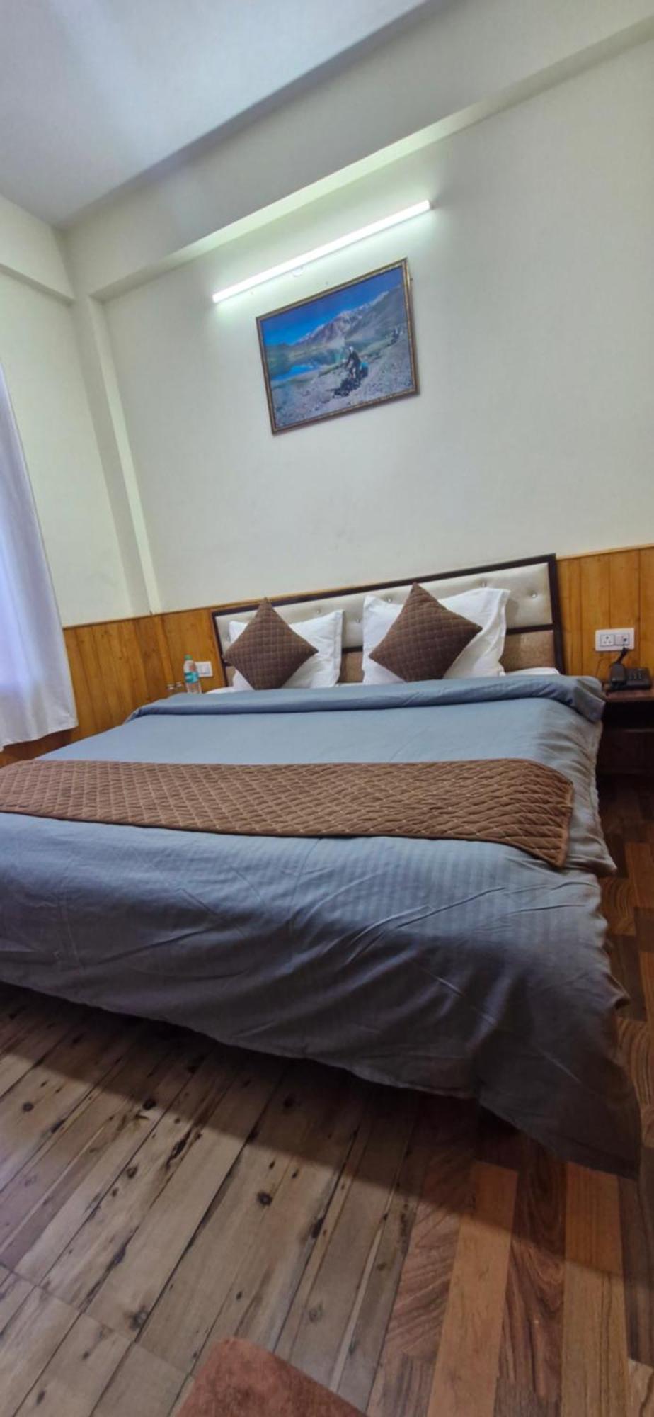 Hotel White Villa Shimla Buitenkant foto