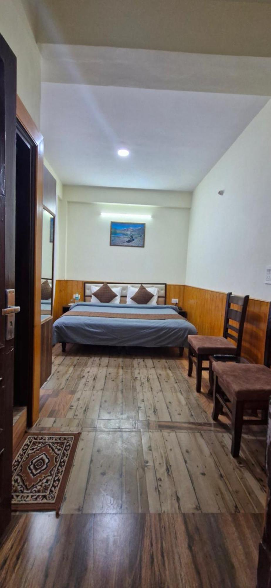 Hotel White Villa Shimla Buitenkant foto